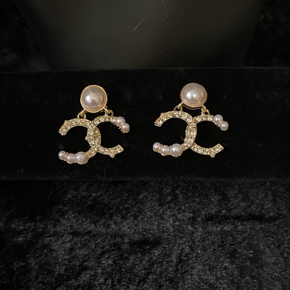 14K Gold & White Pearl Luxury Earrings